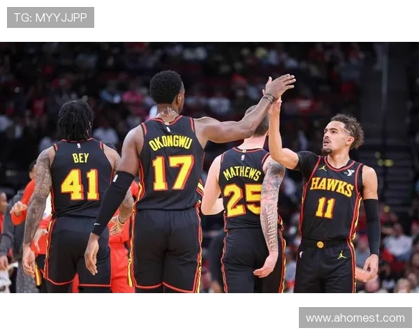 老鹰队新赛季首训欢乐满满开学日气氛大变样 老鹰队新赛季首训欢乐满满开学日气氛大变样